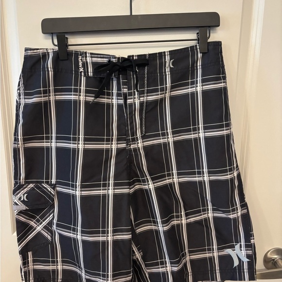 Hurley mens 2009 black and white plaid swim trunks size 32 - Picture 1 of 10